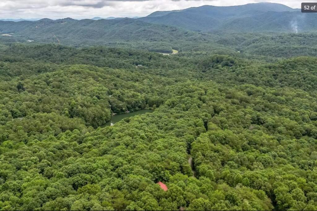Blue Ridge Bliss- Spacious Cabin, Pets, Hot Tub! Kültér fotó