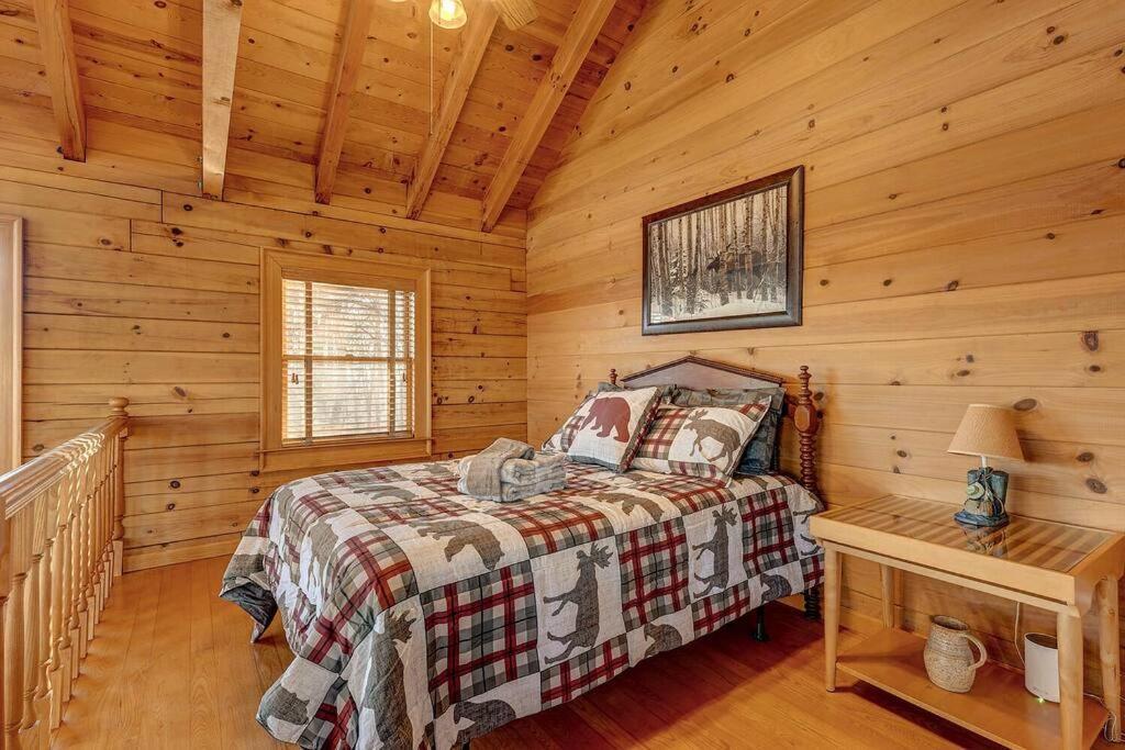Blue Ridge Bliss- Spacious Cabin, Pets, Hot Tub! Kültér fotó