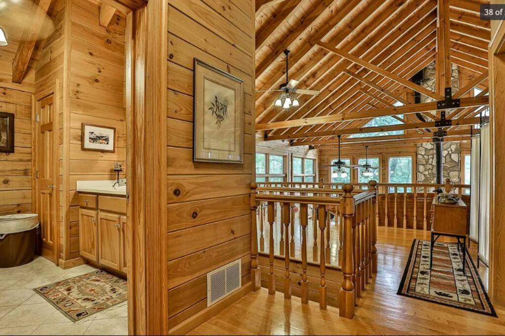 Blue Ridge Bliss- Spacious Cabin, Pets, Hot Tub! Kültér fotó
