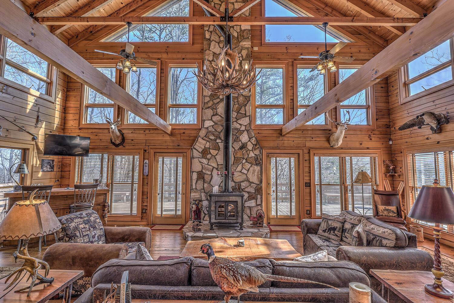 Blue Ridge Bliss- Spacious Cabin, Pets, Hot Tub! Kültér fotó