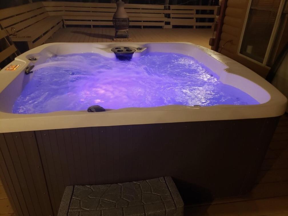 Blue Ridge Bliss- Spacious Cabin, Pets, Hot Tub! Kültér fotó