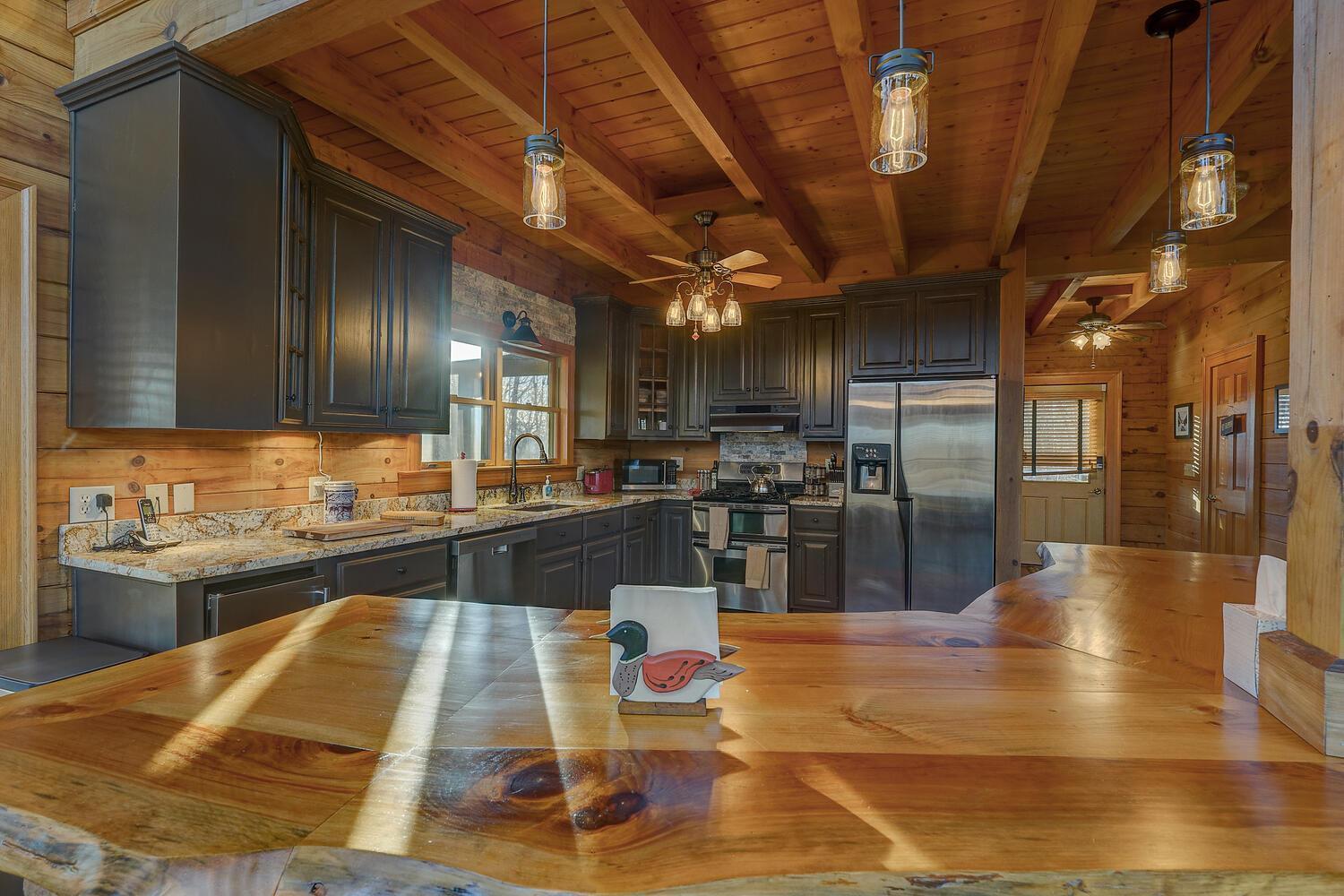 Blue Ridge Bliss- Spacious Cabin, Pets, Hot Tub! Kültér fotó